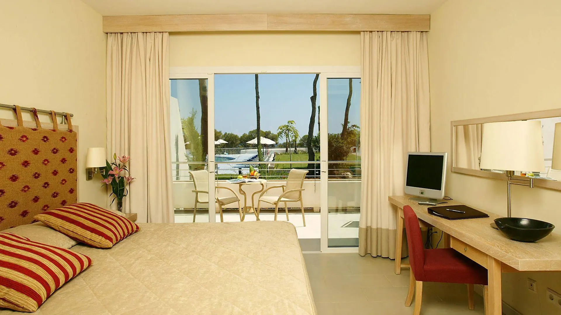 Blau Portopetro Beach Resort & Spa